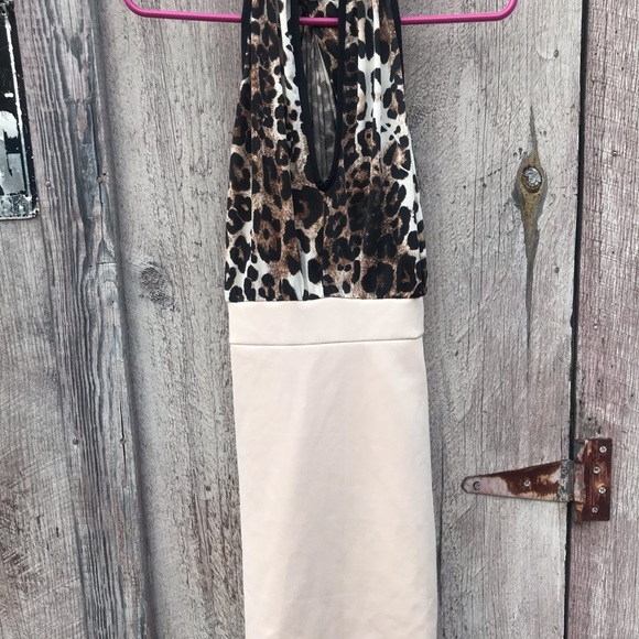Medium Leopard Print sleeveless dress